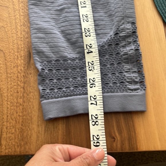 NWOT GYM SHARK
Style: ATHLETIC LEGGINGS - Picture 8 of 9